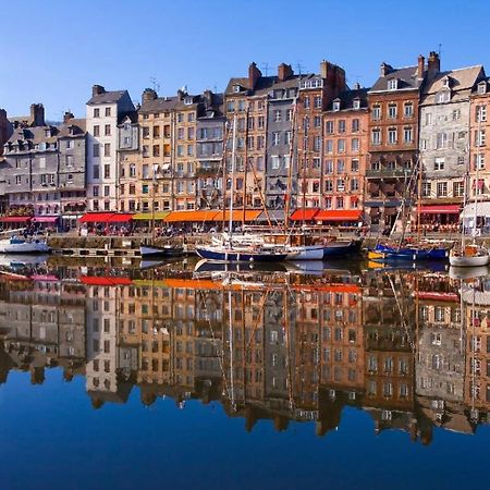 Chambre D'Hotes Du Carre Des Arts Honfleur Exteriör bild