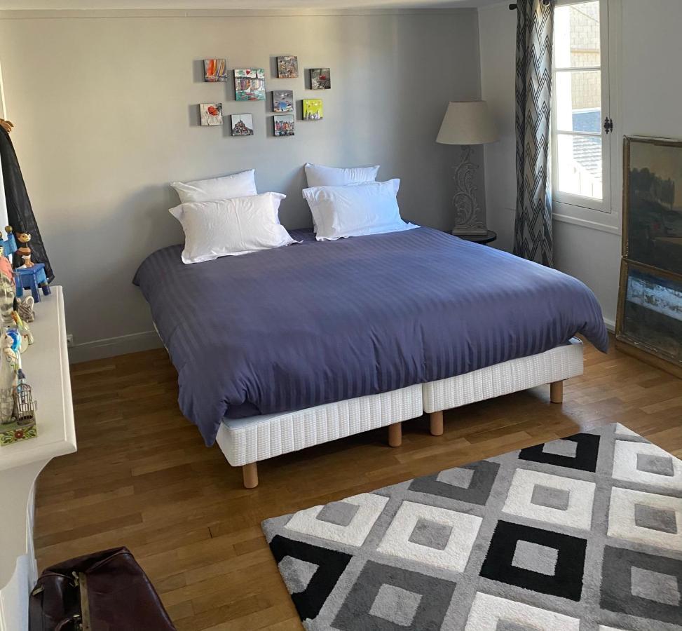 Chambre D'Hotes Du Carre Des Arts Honfleur Exteriör bild