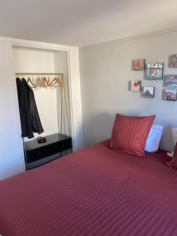 Chambre D'Hotes Du Carre Des Arts Honfleur Exteriör bild