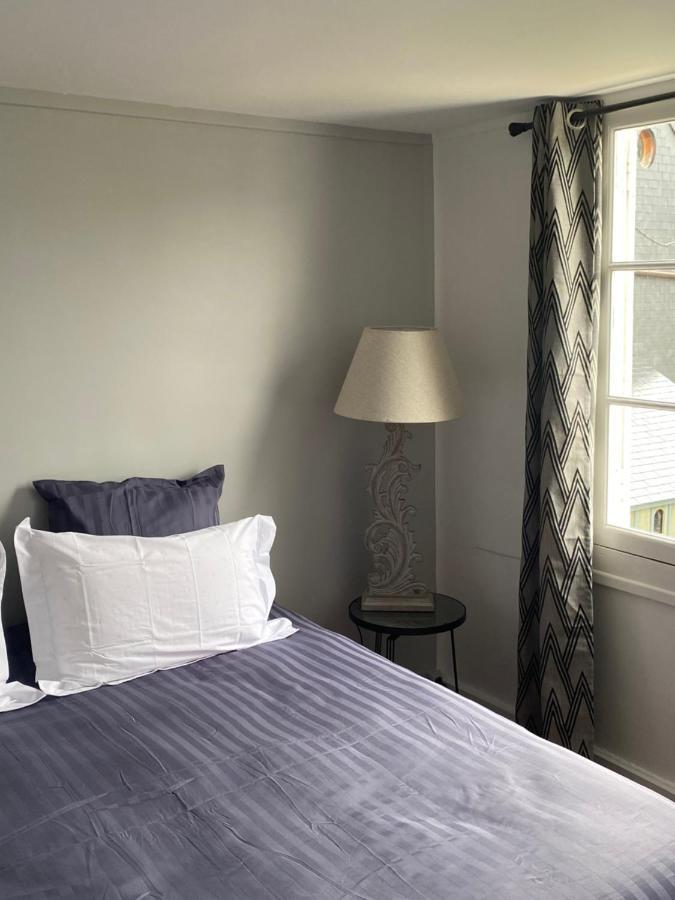 Chambre D'Hotes Du Carre Des Arts Honfleur Exteriör bild